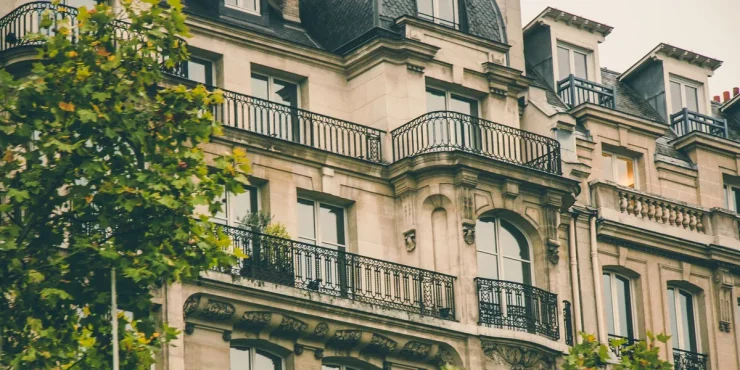pierre taille facades haussmanniennes effrite elle